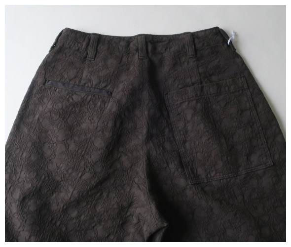 BRU NA BOINNE(ブルーナボイン) コックルコウモリパンツ 7494の商品ページです。