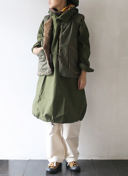 Engineered Garmentsのベストの詳細画像