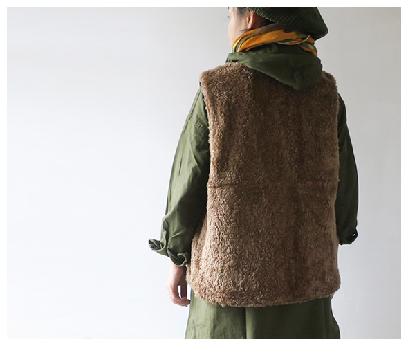 Engineered Garmentsのベストの詳細画像