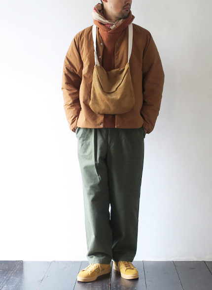 THE NORTH FACE PURPLE LABELのジャケットのモデル着用画像