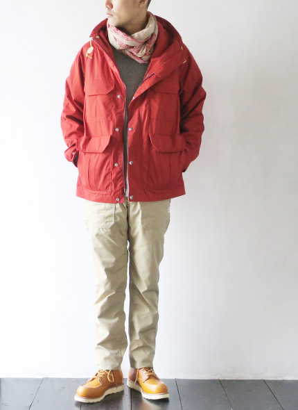 THE NORTH FACE PURPLE LABELのジャケットのモデル着用画像