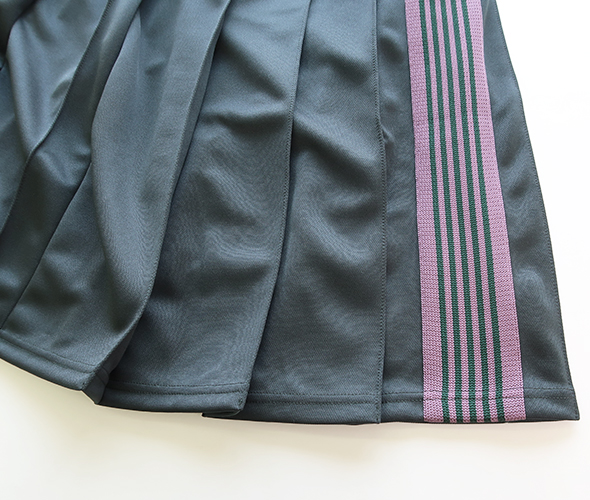 NEEDLES - Pleated Track Skirt - Poly Smooth - GREEN