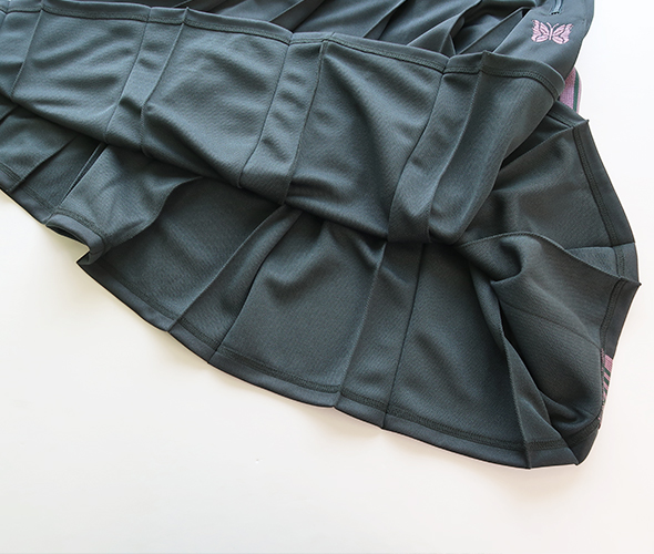 NEEDLES - Pleated Track Skirt - Poly Smooth - GREEN