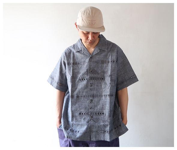 caps & shirts 国内外を問わず、メンズ・レディースのアパレル